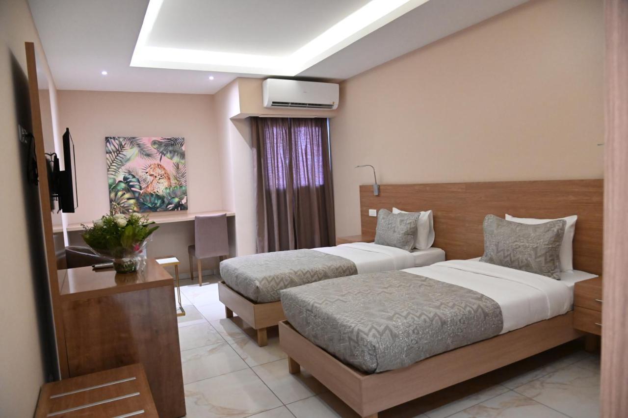 Hotel Astral Abidjan Exterior foto